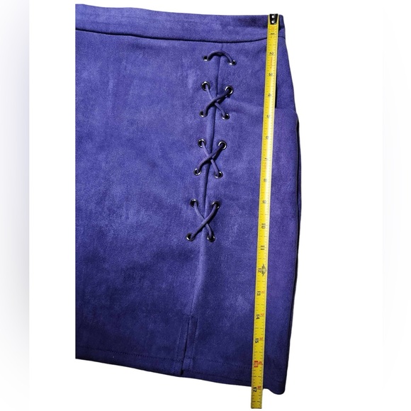 Violet Suede Mini Skirt - Picture 5 of 9
